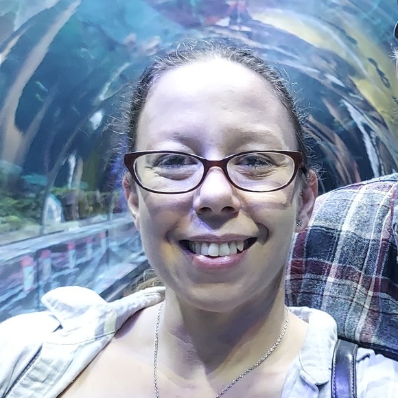 Meet your Posher, Angela - Picture 1 of 1